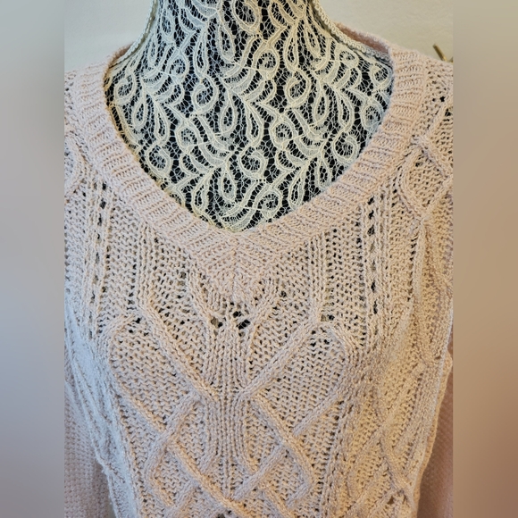 Baby Pink Knit Sweater (M) - Picture 3 of 5